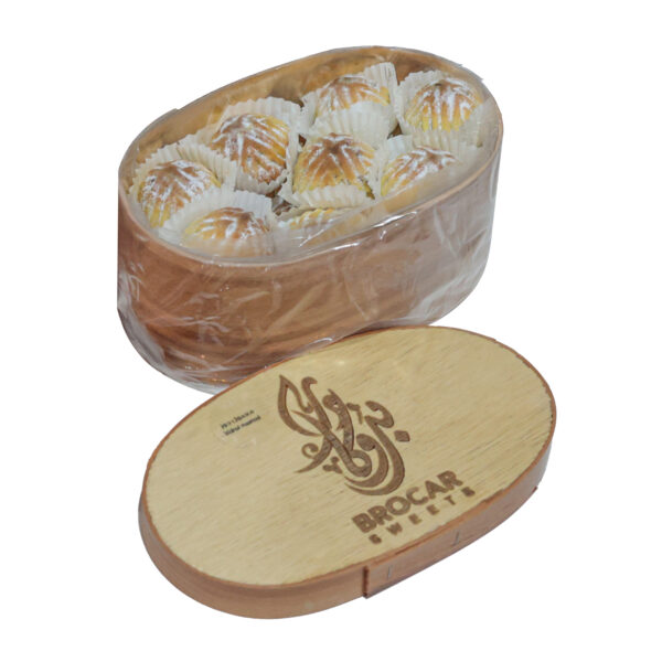 Pistachio Maamoul – 700g | Traditional Middle Eastern Cookies With Pistachio Filling In Elegant Oval Wooden Box