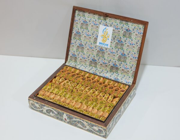 Luxury Assorted Baklava In Damascus-Style Shell Box – 3.9kg | Premium Middle Eastern Pastry Selection With Nuts