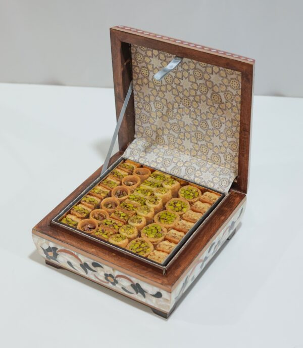 Luxury Assorted Baklava In Damascus-Style Shell Box – 1.5kg | Premium Middle Eastern Pastry Selection With Nuts
